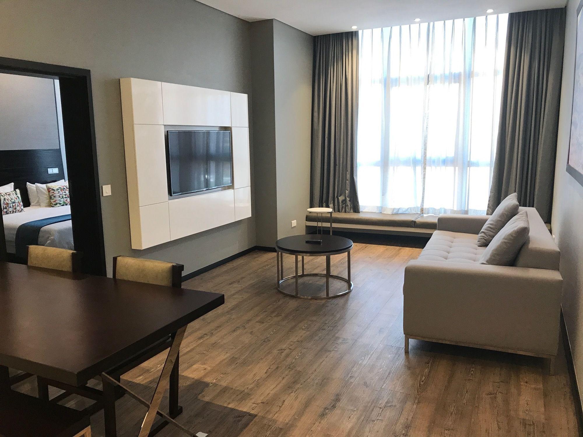 גאבורון Room50Two מראה חיצוני תמונה